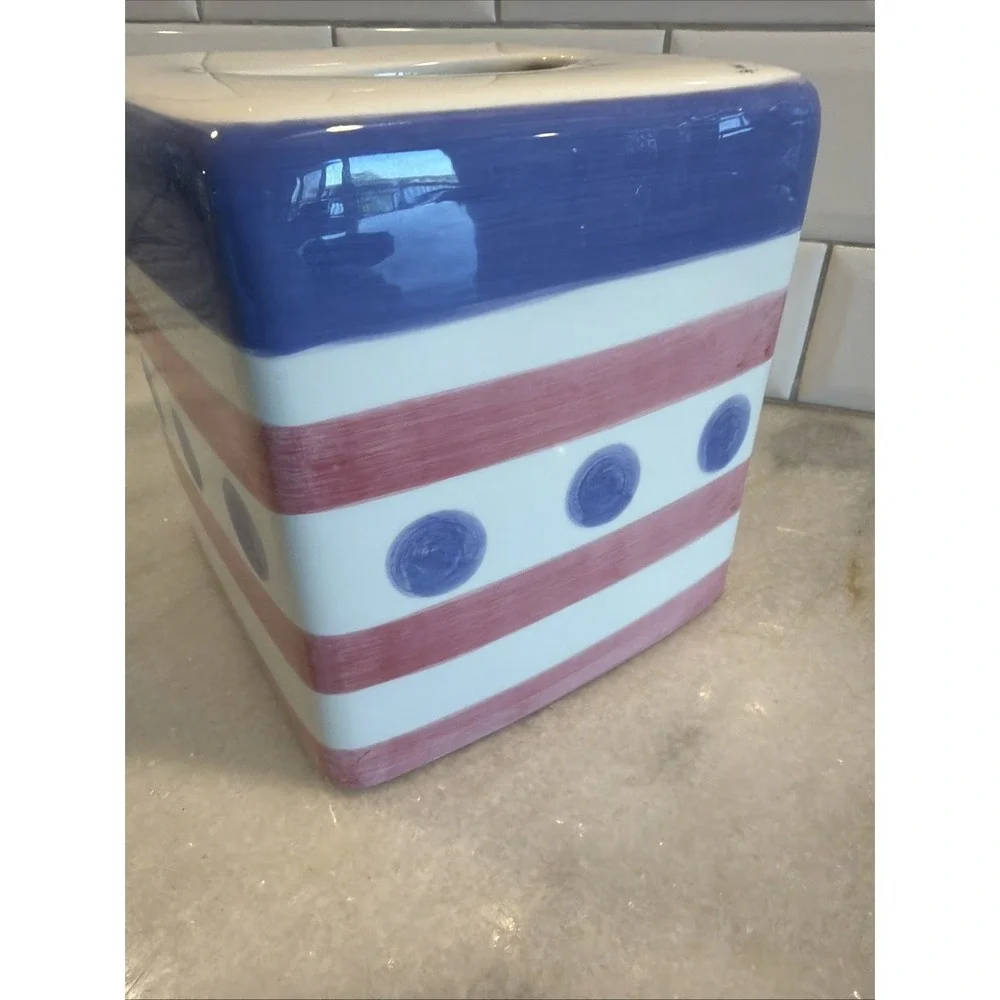 vintage Pale Red White Blue ceramic tissue cover Home Innovations GW995‎